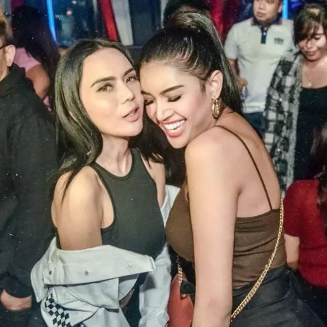 5 Potret persahabatan Anggita Sari & Millendaru, kompak © 2019 brilio.net