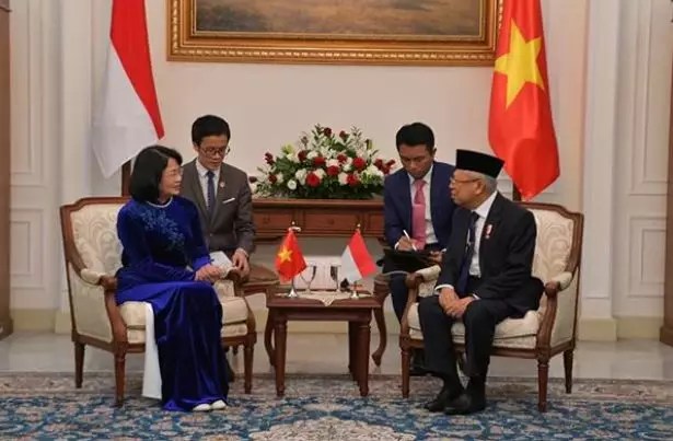 ma'ruf amin pakai celana panjang  Instagram ma'ruf amin pakai celana panjang  Instagram