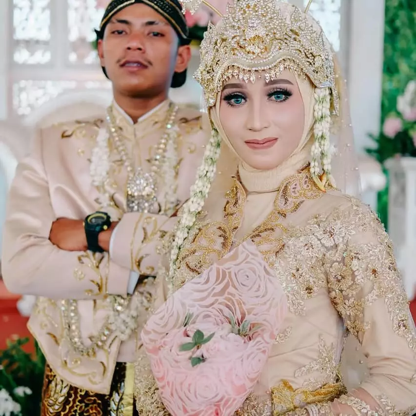 pengantin pria tingkahnya ngakak © berbagai sumber