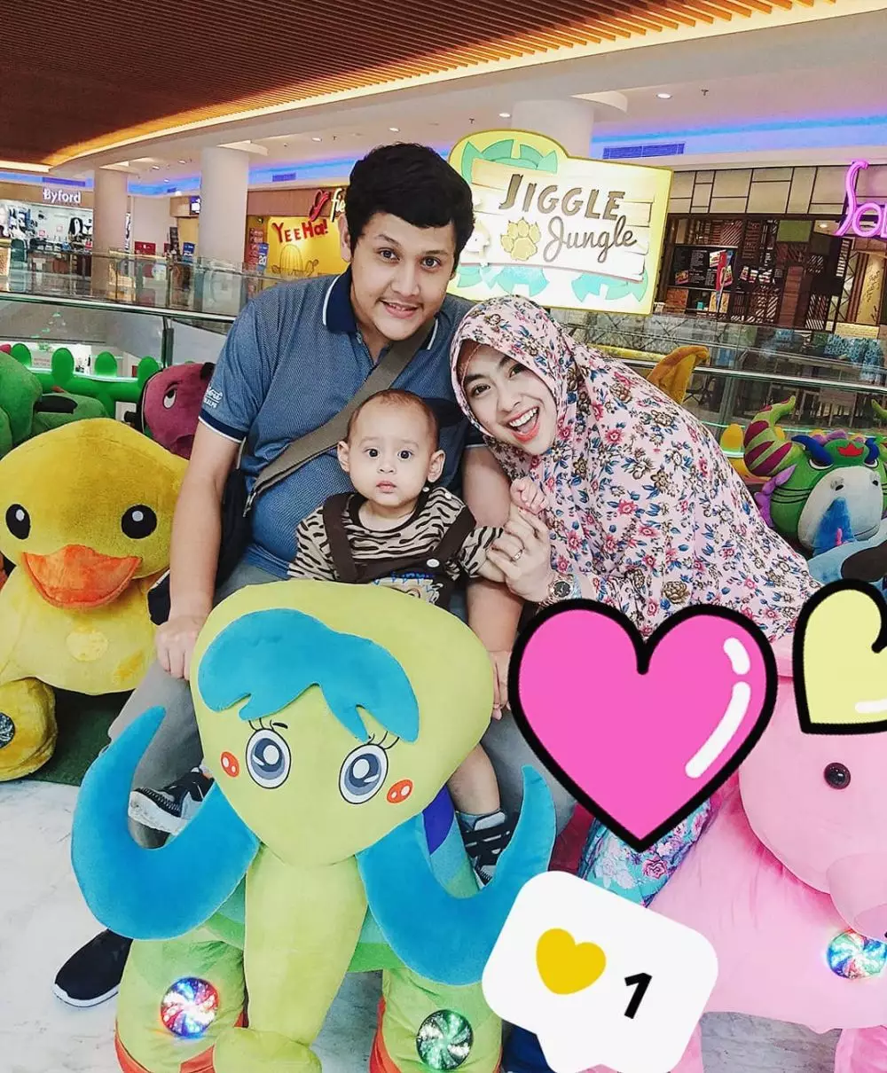  Potret Shindy kakak Ria Ricis yang jadi dokter Instagram 