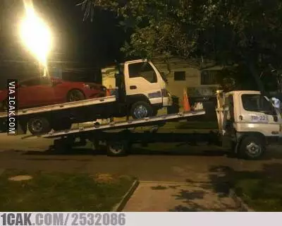 benda nyeleneh dibawa truk © 2019 1cak.com