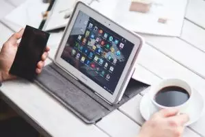 5 Cara mudah backup data penting di smartphone Android