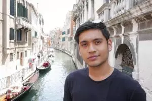 10 Potret terbaru Giorgino Abraham, gahar berambut gondrong