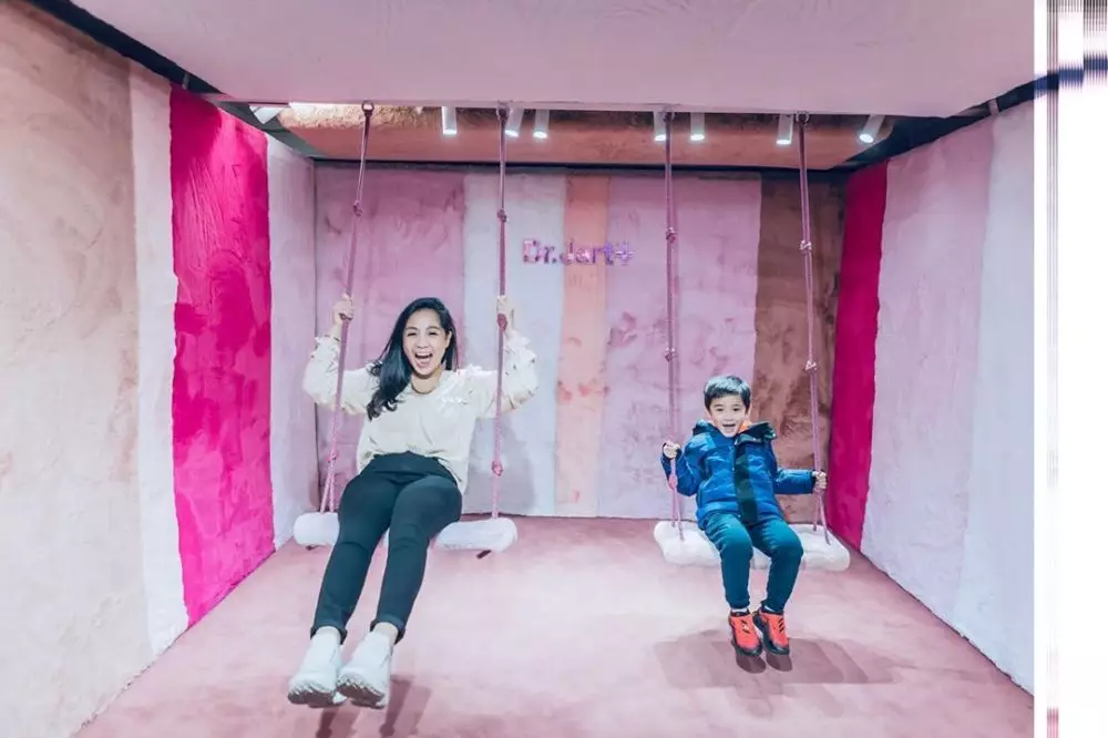 Momen liburan Raffi & Nagita di Korea © 2019 brilio.net