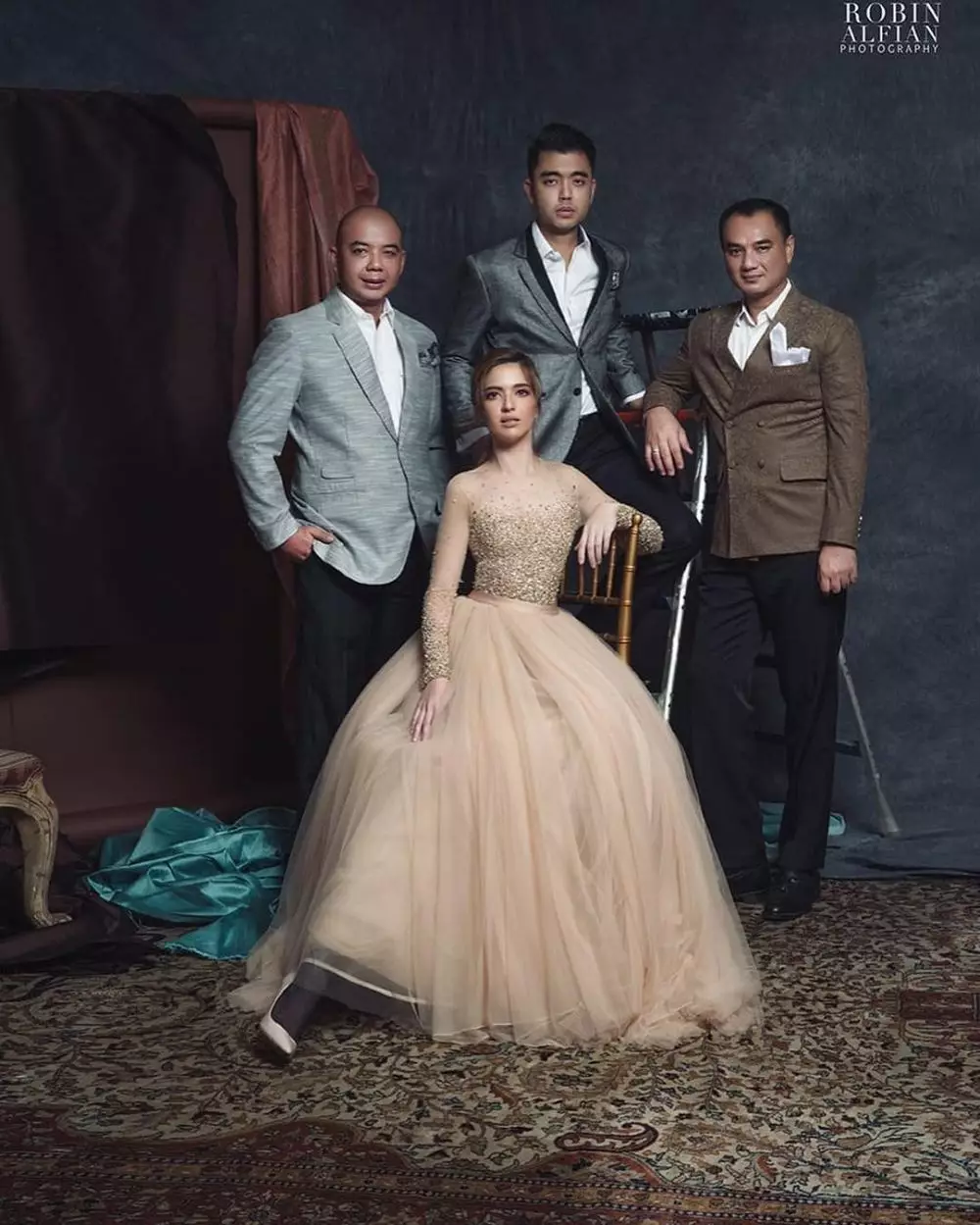 seleb beda ibu © 2019 brilio.net