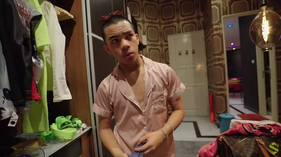 Penampakan walk in closet seleb ganteng Instagram  Penampakan walk in closet seleb ganteng Instagram