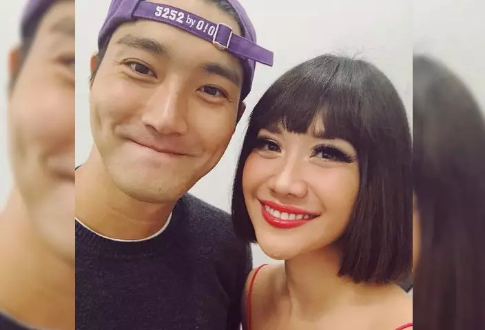 Seleb cantik Indonesia selfie bareng artis Korea Instagram  Seleb cantik Indonesia selfie bareng artis Korea Instagram