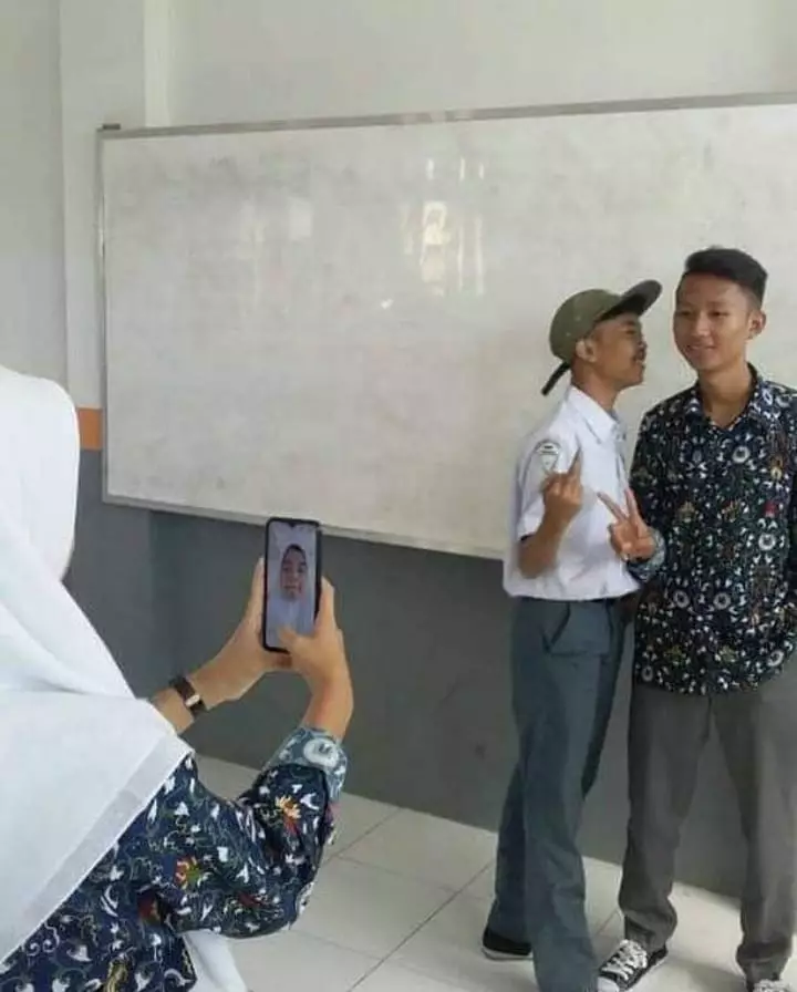 10 foto teliti lagi © 2019 brilio.net 10 foto teliti lagi © 2019 brilio.net