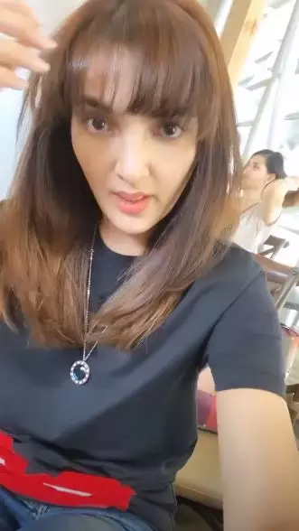 penampilan baru Ashanty dengan poni © 2019 instagram.com