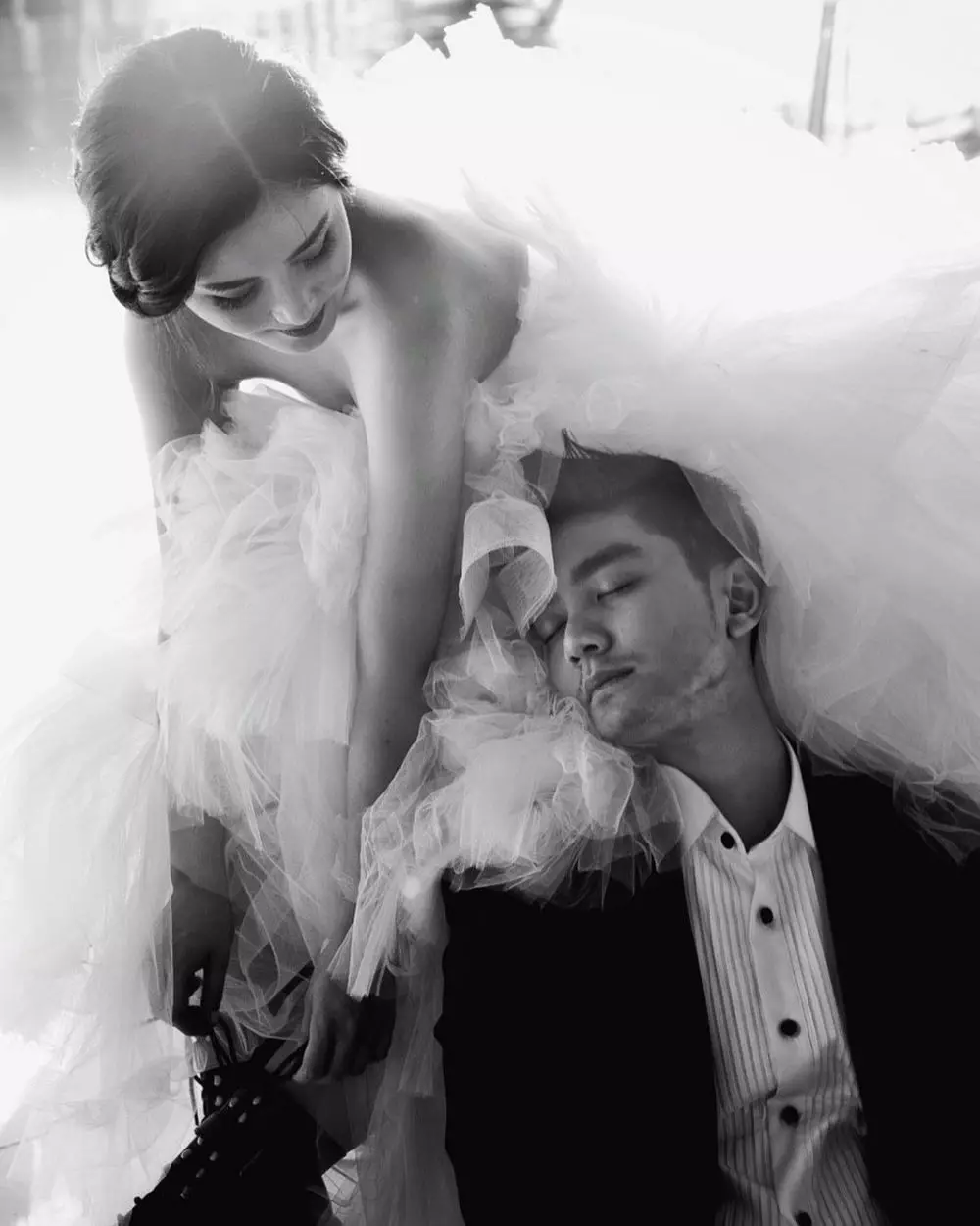 Resmi bertunangan! Ini 6 potret mesra Boy William dan calon istri © 2019 brilio.net