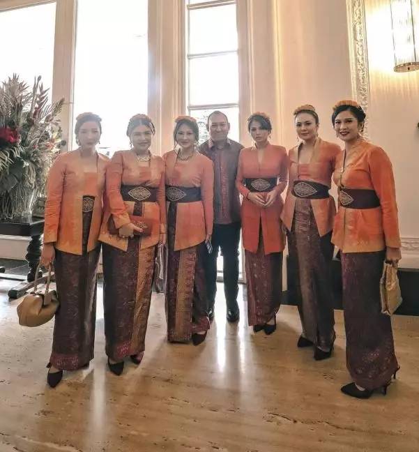 wulan guritno jadi bridesmaid Instagram wulan guritno jadi bridesmaid Instagram