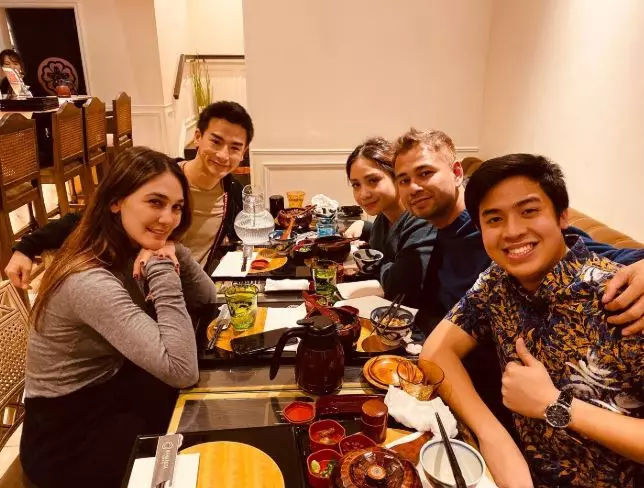 luna maya di jepang bareng raffi  Instagram luna maya di jepang bareng raffi  Instagram