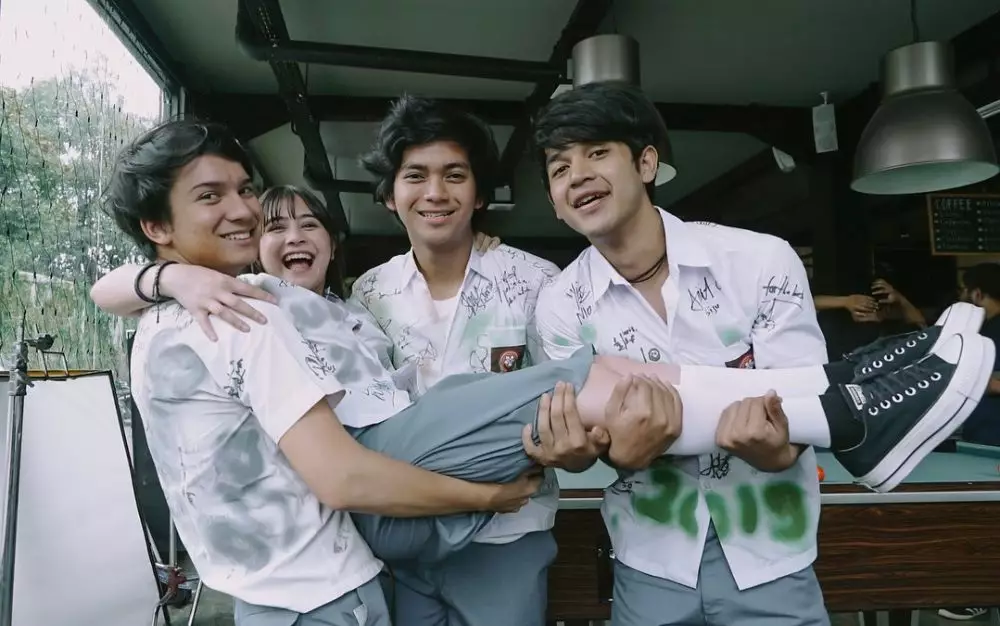 Prilly dan Endy Arfian  Instagram 