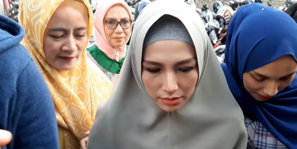 benazir endang susah hubungi limbad Kapanlagi