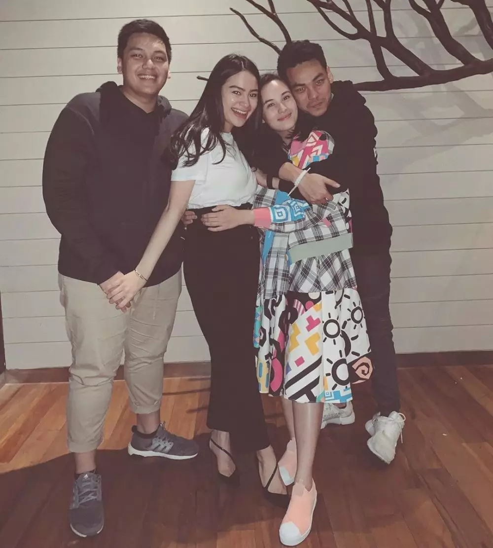 7 Potret kebersamaan Chelsea Islan & Rob Clinton, go public nih Instagram/@robclintonkardinal @chelseaislan 7 Potret kebersamaan Chelsea Islan & Rob Clinton, go public nih Instagram/@robclintonkardinal @chelseaislan