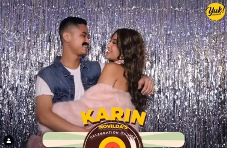 kedekatan awkarin dan anam wisnu tama © 2019 brilio.net