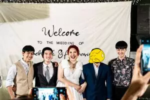 Wanita ini undang 3 mantan ke resepsi, ekspresi suami disorot