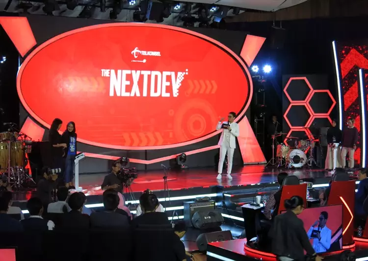 NextDev 2018 © 2018 brilio.net NextDev 2018 © 2018 brilio.net