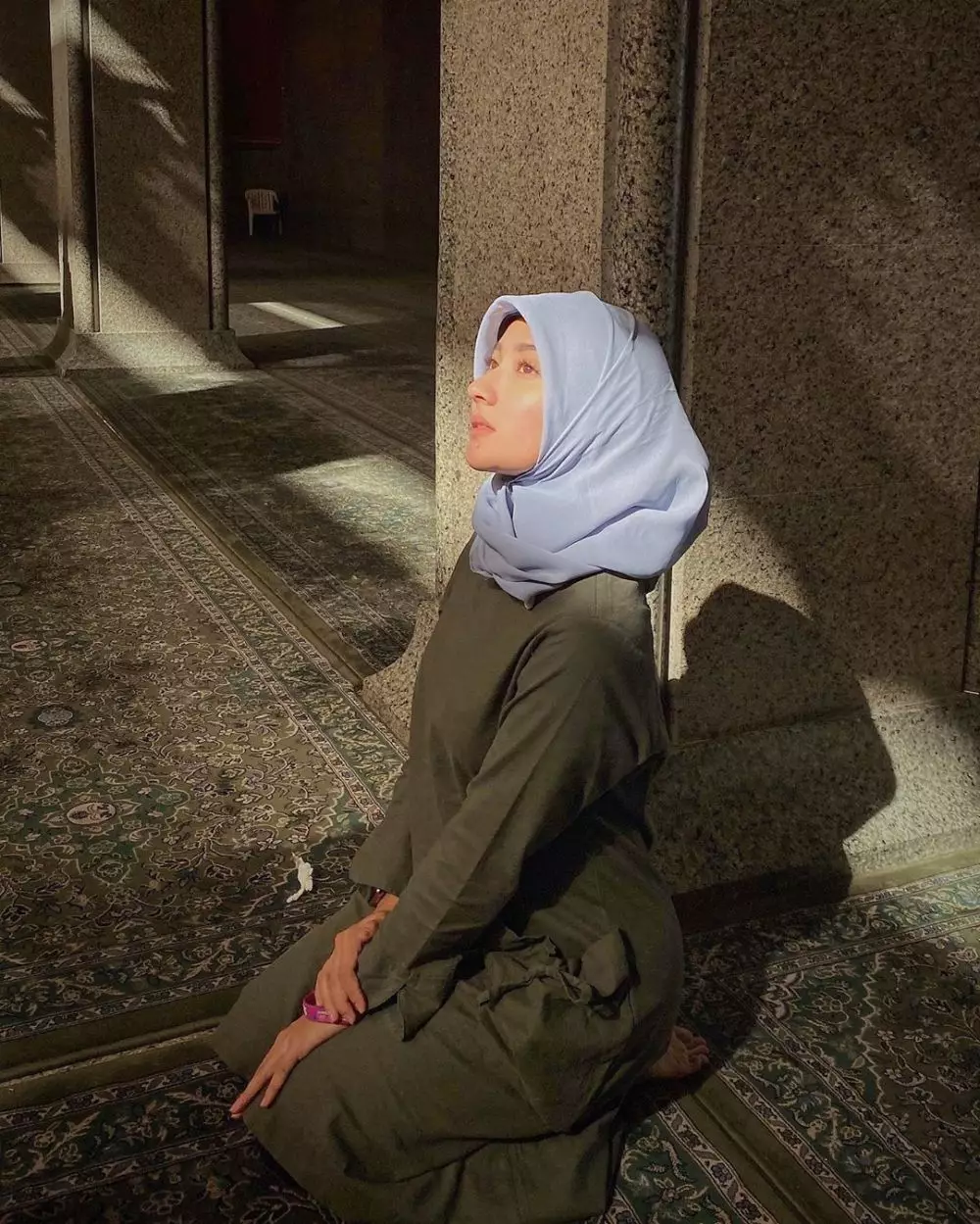 potret Naomi pakai busana tertutup ini manglingi Instagram/@naonomnom