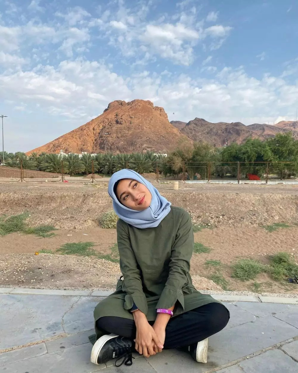 potret Naomi pakai busana tertutup ini manglingi Instagram/@naonomnom