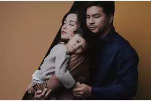 Sang anak susah diajak foto, begini curhatan Chelsea Olivia