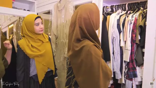 isi lemari Nagita Slavina bikin melongo © 2019 youtube.com