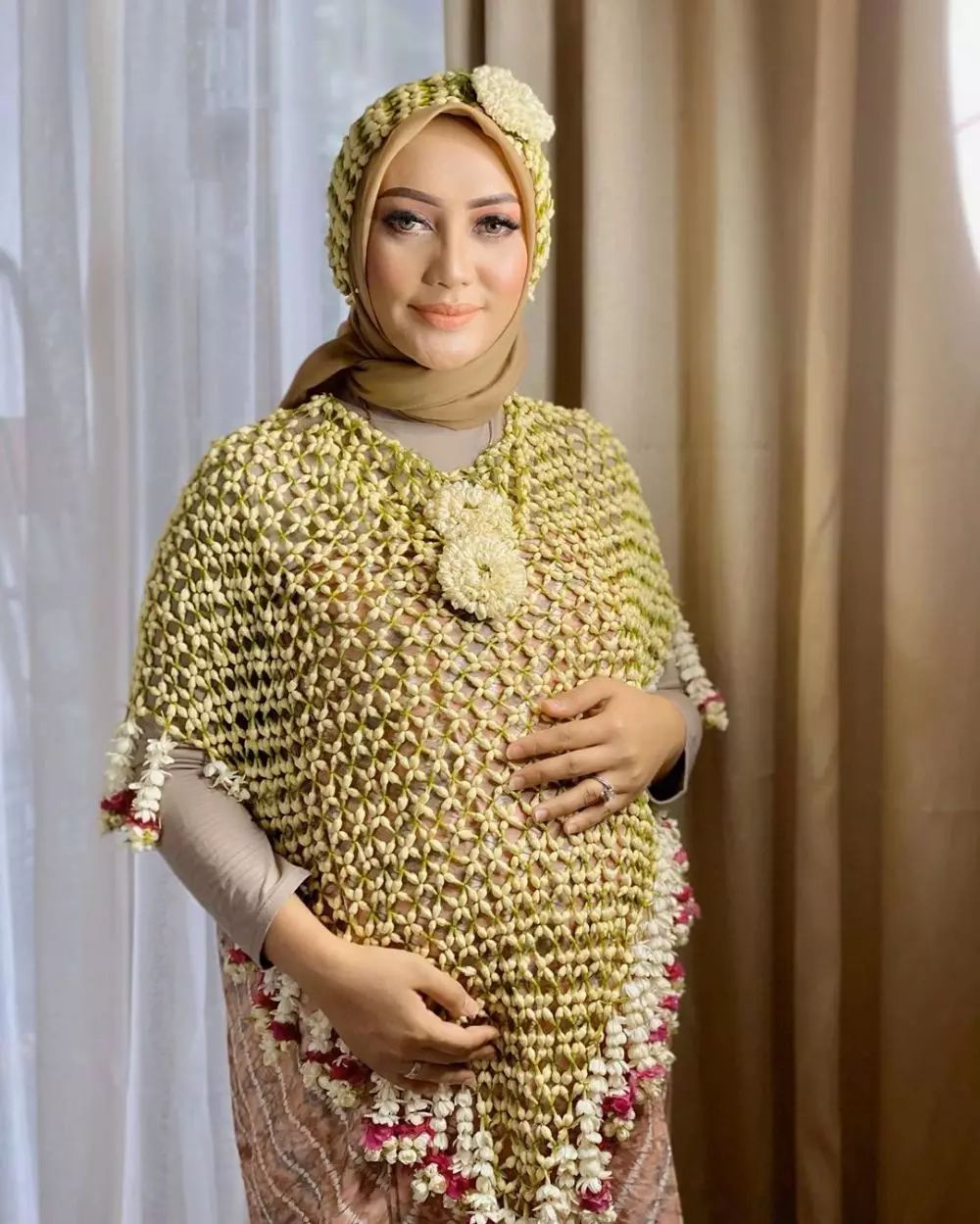 Potret tasyakuran 7 bulanan Lita Masterchef Instagram/@yulitamci5real