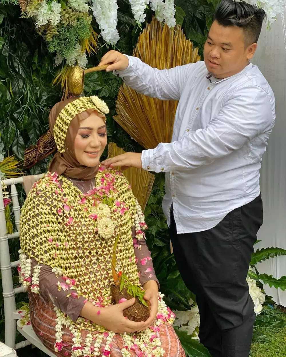 Potret tasyakuran 7 bulanan Lita Masterchef Instagram/@yulitamci5real