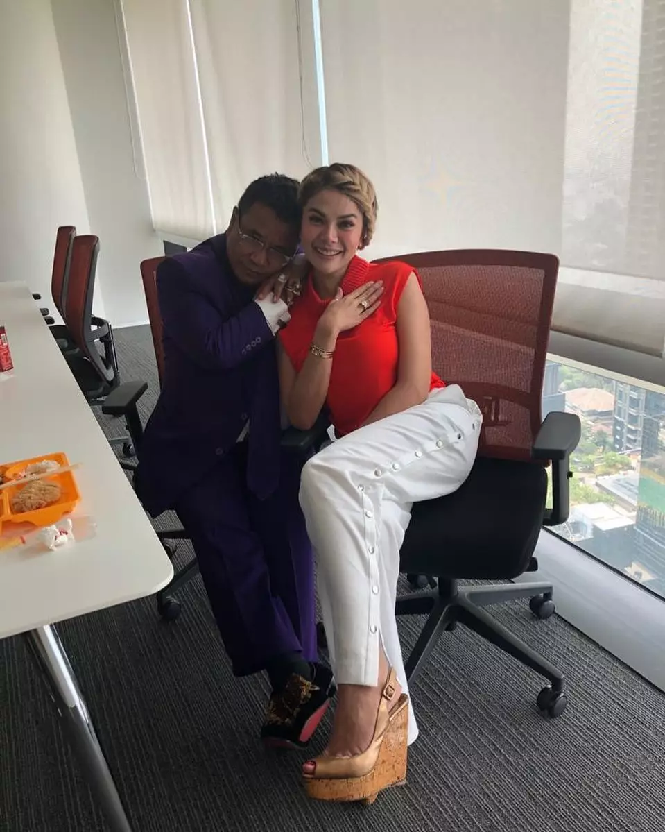 reaksi hotman rahasia nikita © berbagai sumber