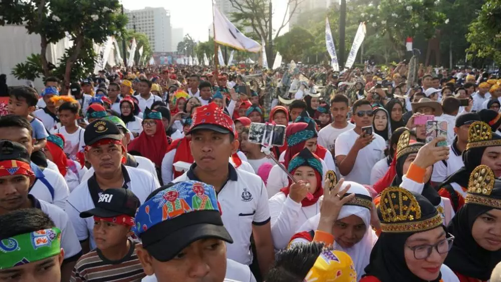 Oase ajak Iriana jalan santai jelang Hari Ibu, ini pesan yang diusung Humas Oase