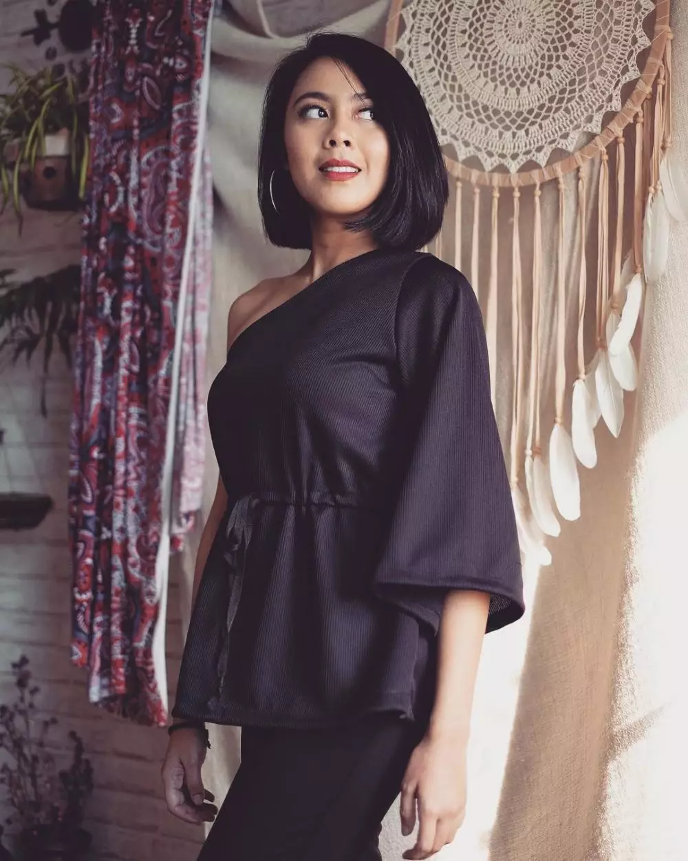 8 Pesona Nabila Faisal, calon istri Marcell Darwin yang cantik Instagram/@fastynabila