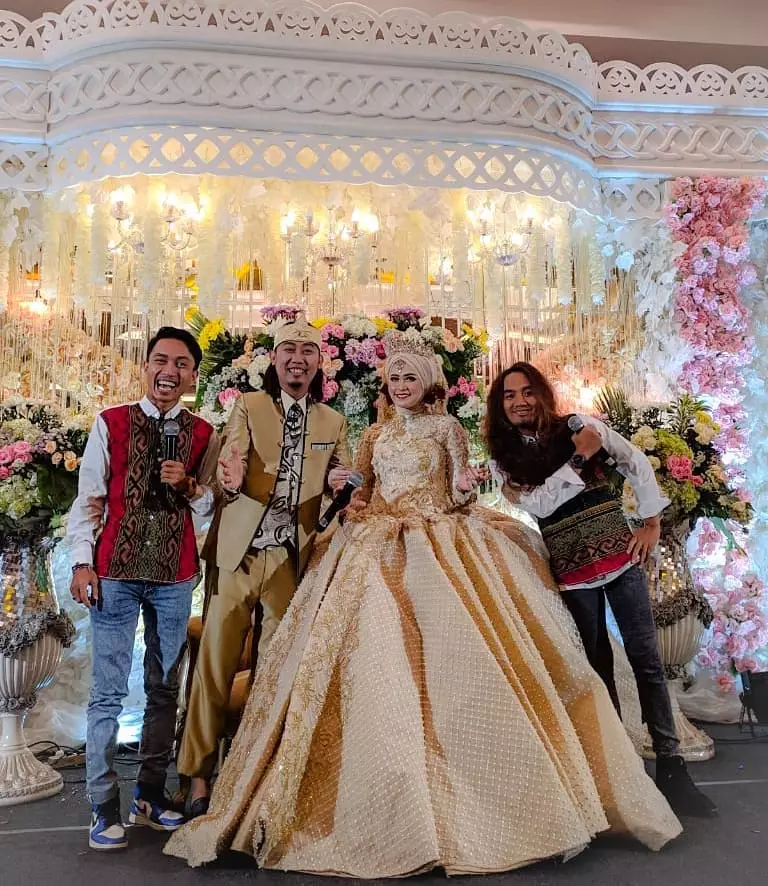 Momen pernikahan kedua Ade Jigo Instagram 