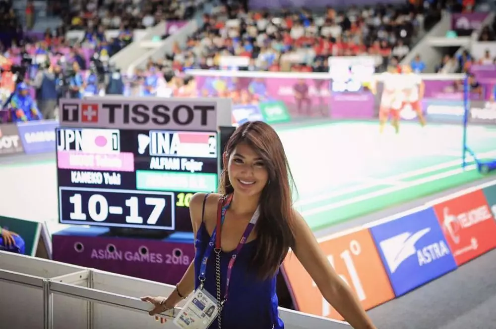  Termasuk Ayu Ting Ting, 5 seleb Tanah Air ini hobi bulutangkis Instagram/@ayutingting92 @mariaselena_