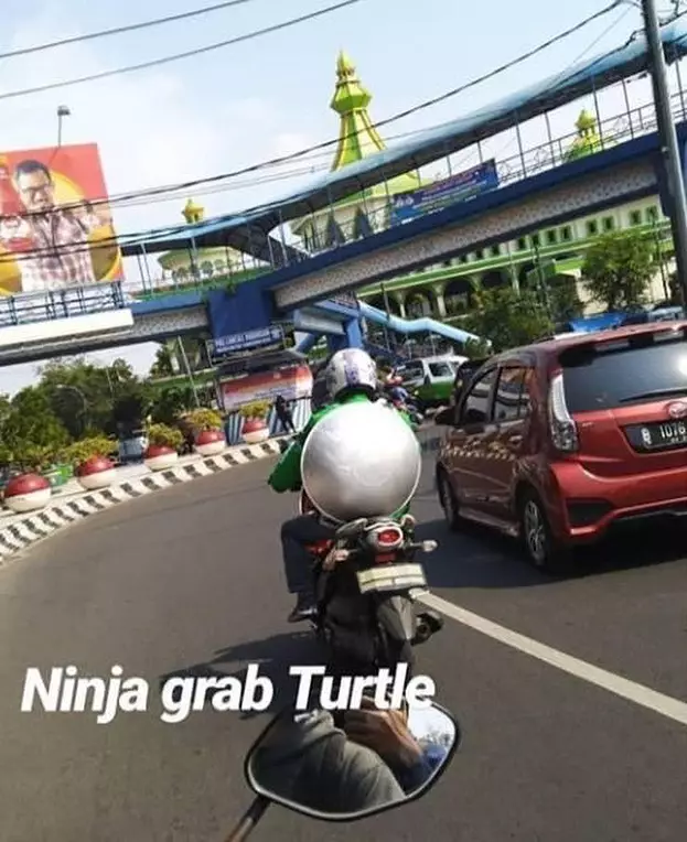 driver berasa super hero © berbagai sumber driver berasa super hero © berbagai sumber