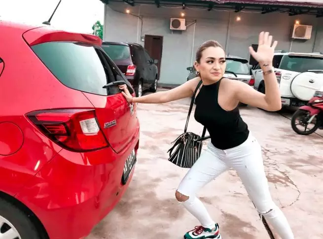 potret Nathaloe Holscher Instagram