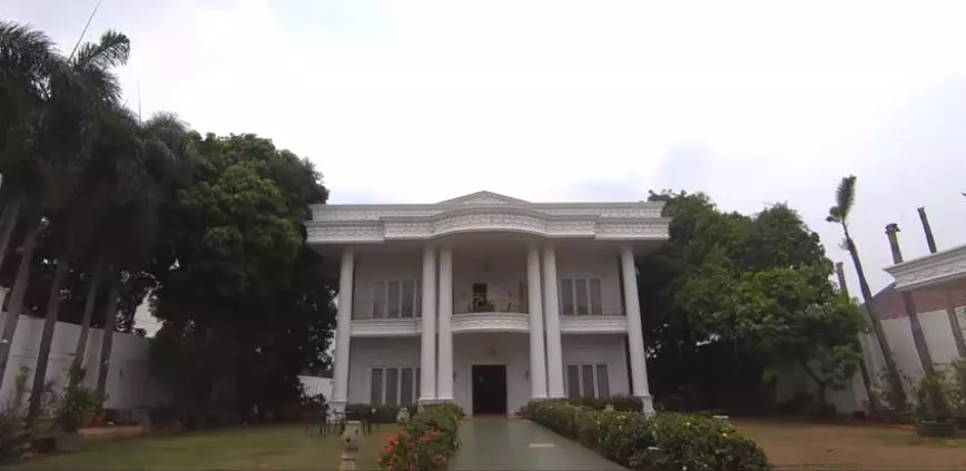 10 Potret rumah legend Genta Buana, bikin ingat masa lalu youtube 10 Potret rumah legend Genta Buana, bikin ingat masa lalu youtube