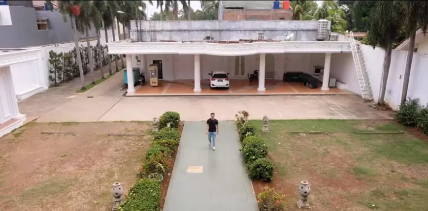 10 Potret rumah legend Genta Buana, bikin ingat masa lalu youtube 10 Potret rumah legend Genta Buana, bikin ingat masa lalu youtube