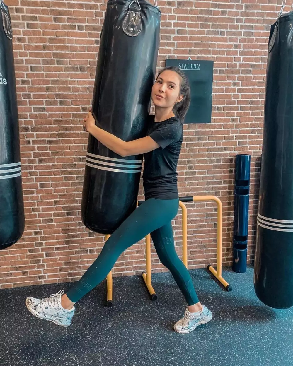 Beda gaya keseharian 10 seleb yang jadi istri pengusaha instagram 