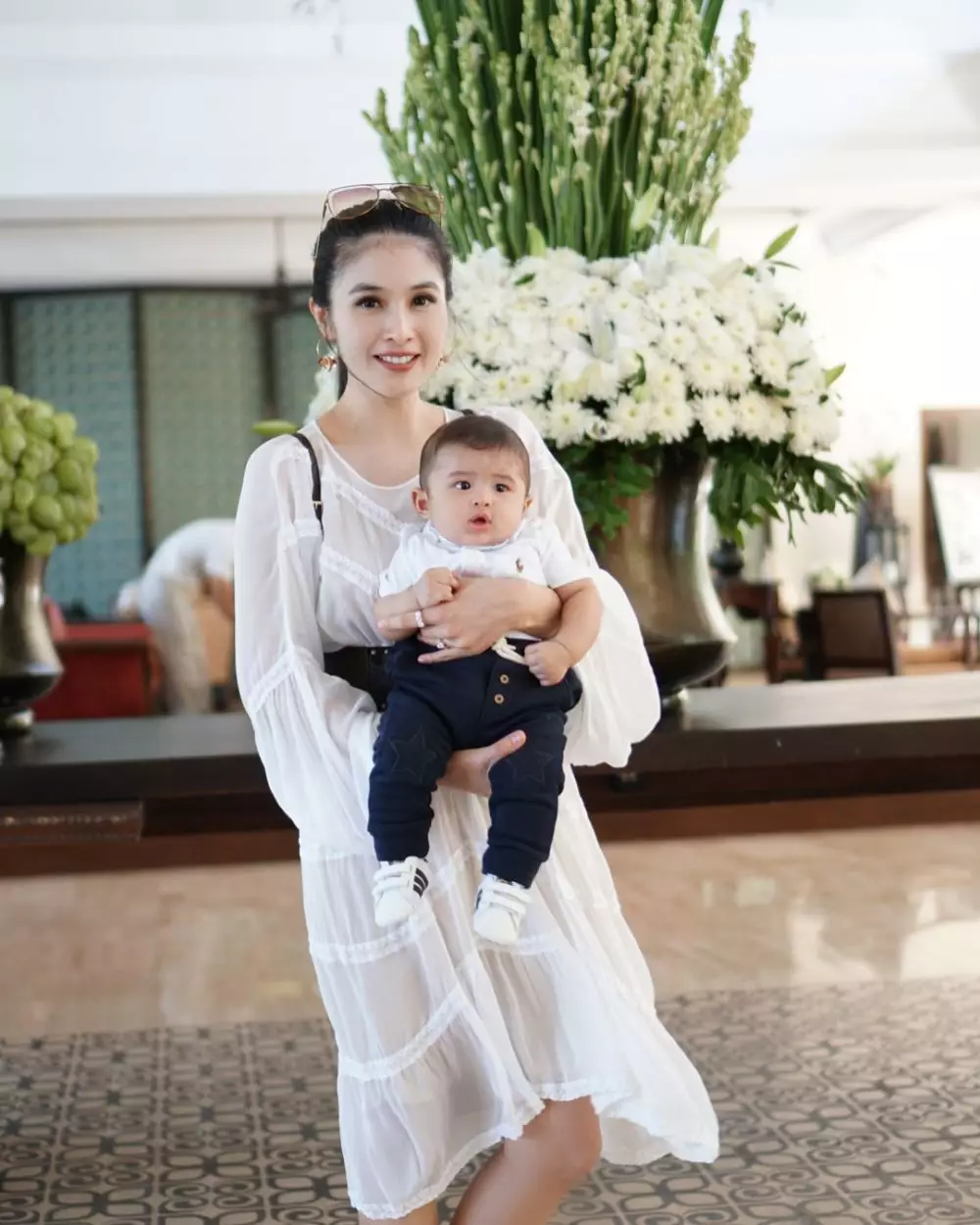 Beda gaya keseharian 10 seleb yang jadi istri pengusaha instagram 