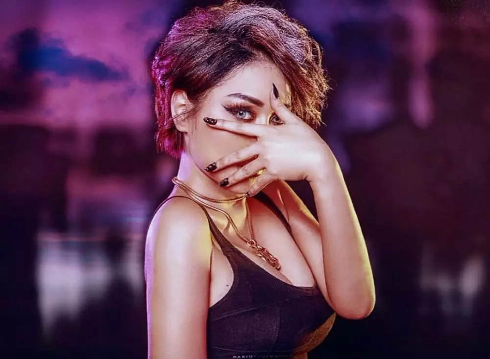 Lucinta Luna & Vanessa Angel tiru gaya Charlie's Angel Instagram