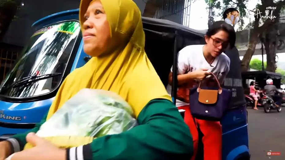 Keseharian Ussy Sulistiawaty Instagram & YouTube 