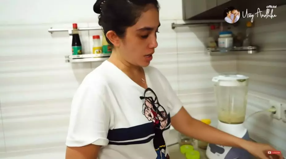 Keseharian Ussy Sulistiawaty Instagram & YouTube 