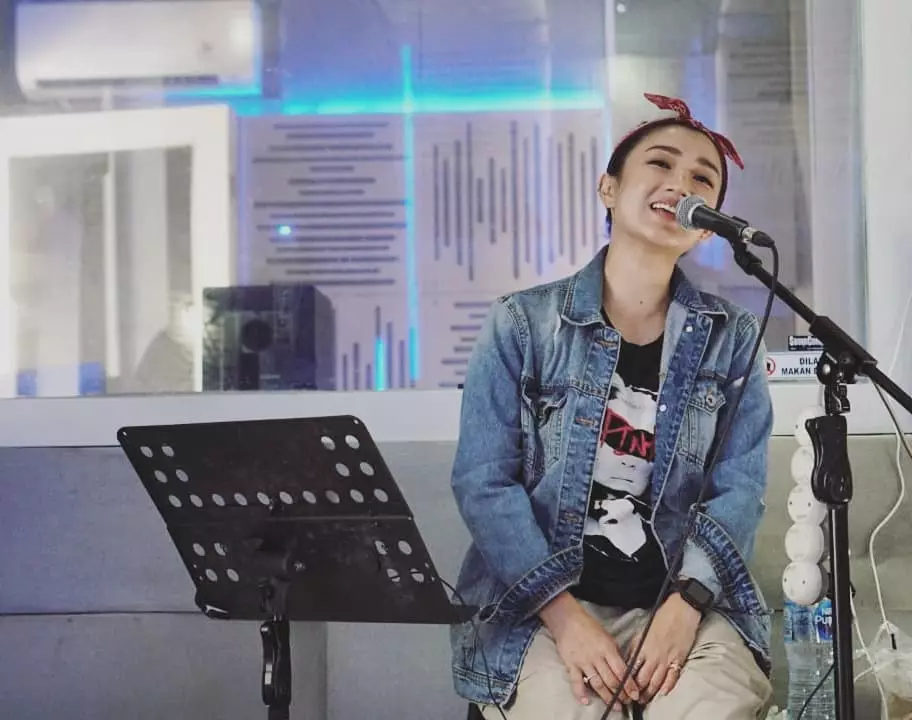 pesona Melly Mono gantikan Tantri Kotak © 2019 instagram.com pesona Melly Mono gantikan Tantri Kotak © 2019 instagram.com