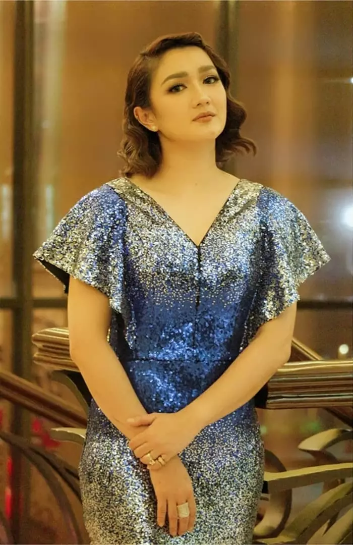 pesona Melly Mono gantikan Tantri Kotak © 2019 instagram.com pesona Melly Mono gantikan Tantri Kotak © 2019 instagram.com