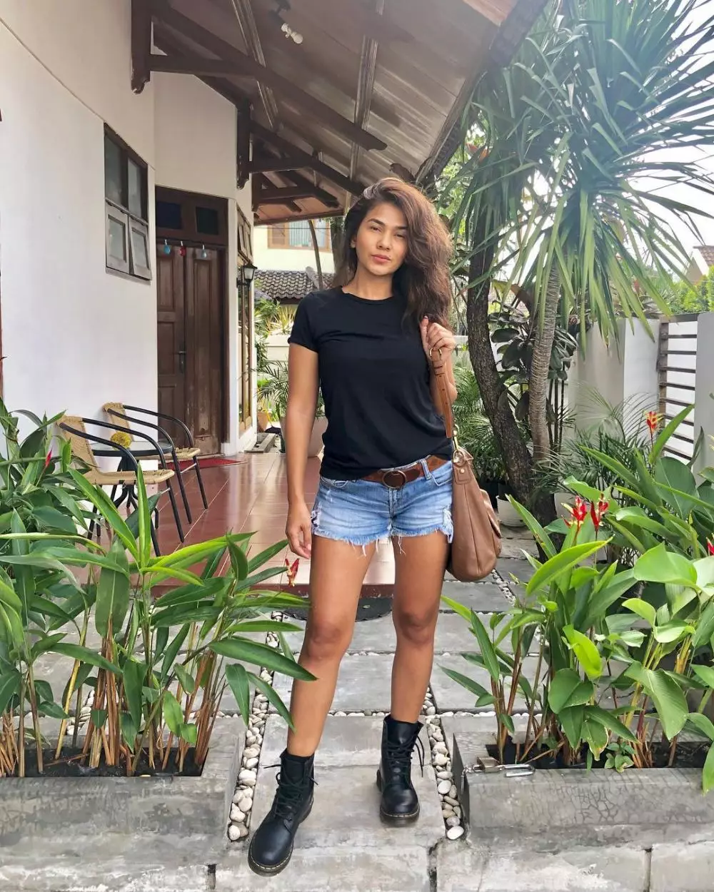 8 Potret penampakan rumah Nova Eliza, simpel & penuh lukisan @novaelizastory