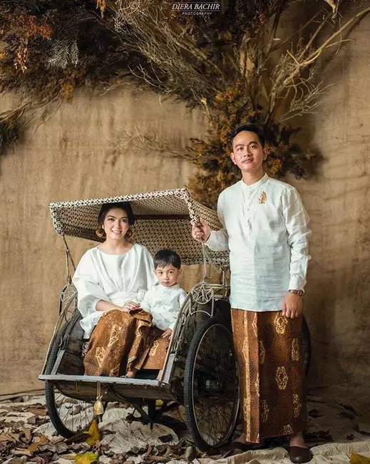 Beda gaya pemotretan 4 cucu presiden Instagram