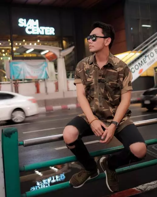 potret terbaru john pantau Instagram