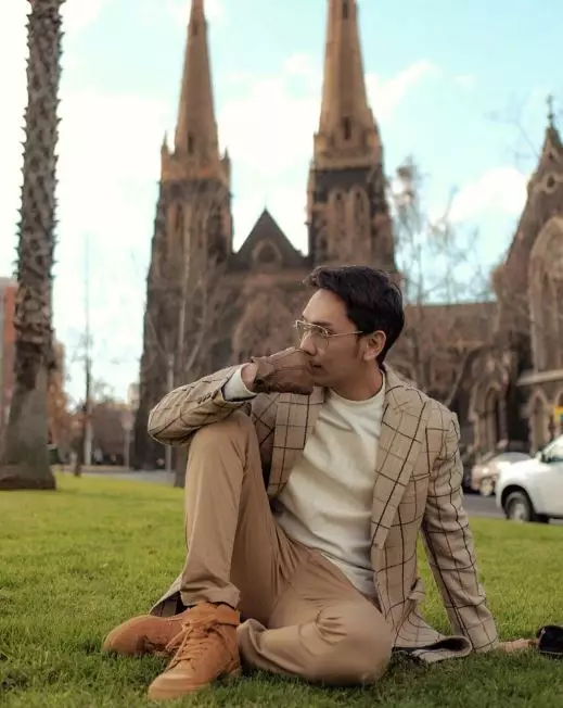 potret terbaru john pantau Instagram