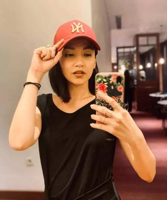 tsania marwa rambut sebahu  Instagram