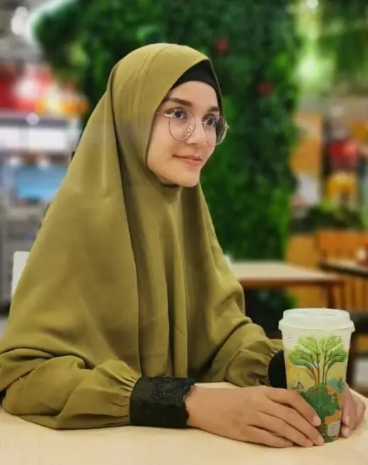 potret terbaru nadya almira Instagram